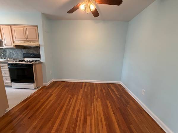 1BR/1BA Apartment · Astoria photo 4