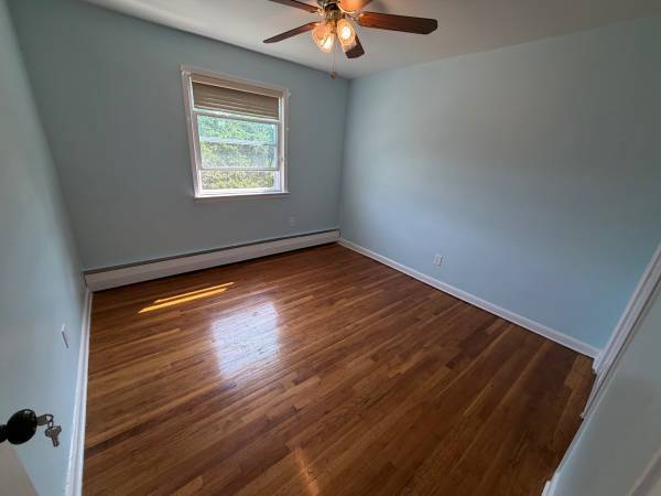 1BR/1BA Apartment · Astoria photo 3