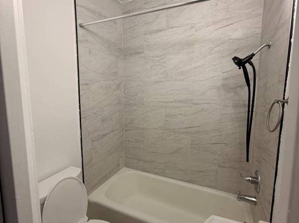 1BR/1BA Apartment · Burlingame photo 2