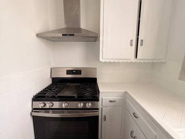 1BR/1BA Apartment · Burlingame photo 4