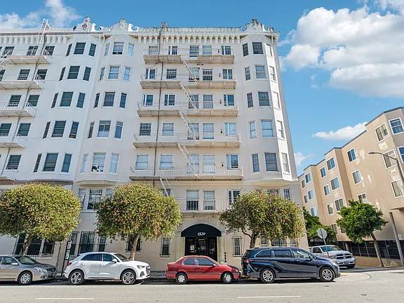 Apartments on Gough Street · San Francisco photo 3