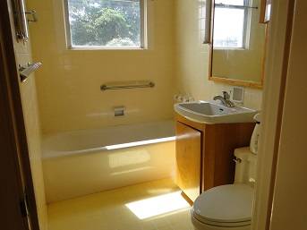3BR/2BA Single Family House on Victoria St · San Francisco photo 2