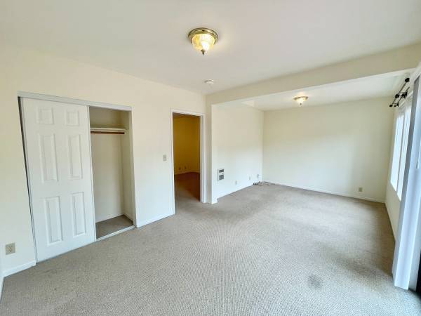 2BR/2BA Apartment · Alameda photo 4