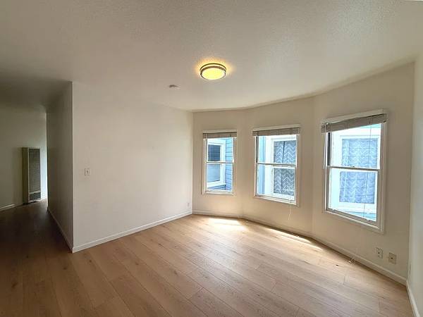 2BR/1BA Apartment on Hayes Street · San Francisco photo 2