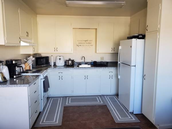 2BR/1BA Apartment on 37th Street · Emeryville photo 2