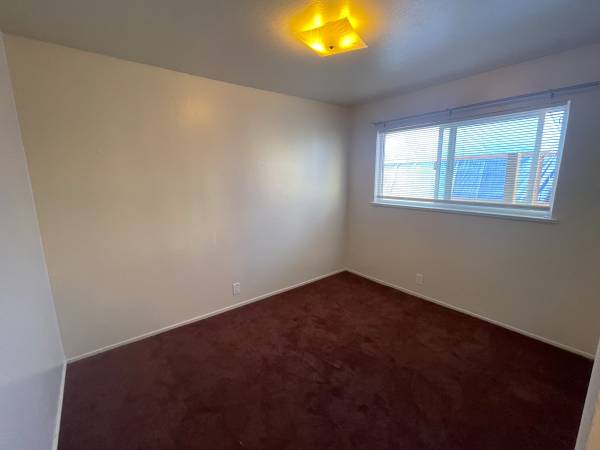 2BR/1BA Apartment on 37th Street · Emeryville photo 5