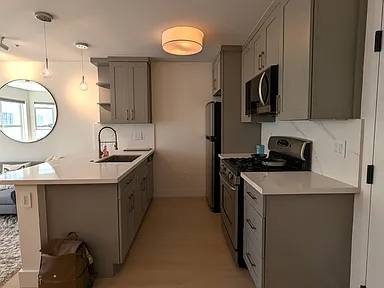 1BR/1BA Apartment · San Francisco photo 4
