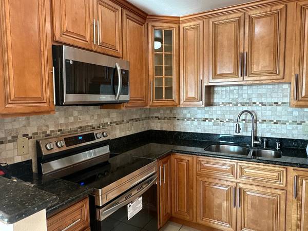 3BR/2BA Single Family House on 40th Ave · San Francisco photo 4