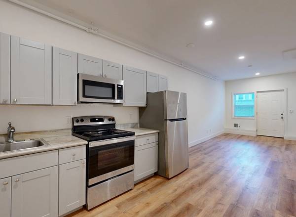 2847 Folsom St. #8A