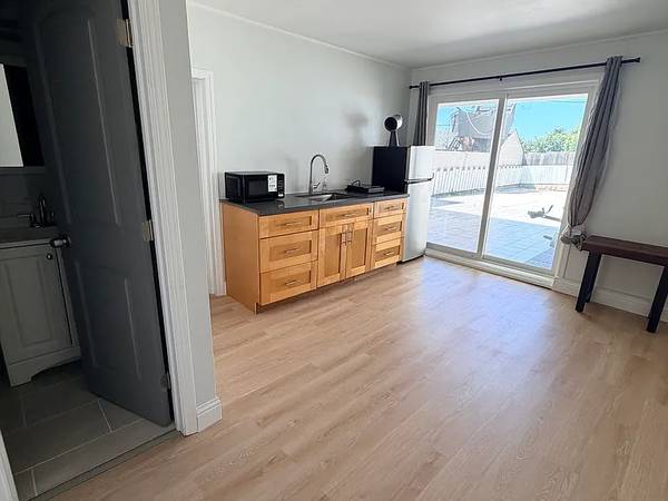 Apartments on Ellis Dr · Daly City photo 4
