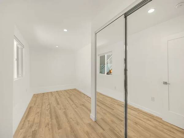 2BR/1BA Apartment · San Francisco photo 5