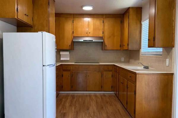 87-89 Starr Way Mountain View, CA 94040 photo 3