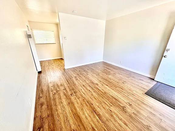 1BR/1BA Apartment · Mountain View photo 4