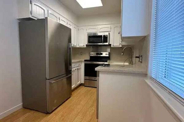 195 Collingwood Street (1124r) photo 2