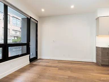2BR/1BA Apartment · San Francisco photo 5