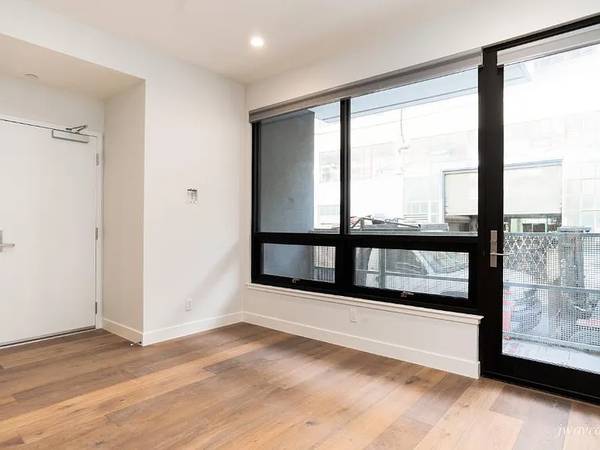 2BR/1BA Apartment · San Francisco photo 2