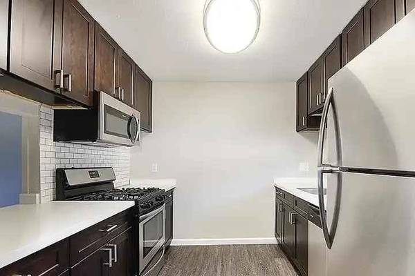 2BR/2BA Apartment on Camden Street · Fremont photo 2