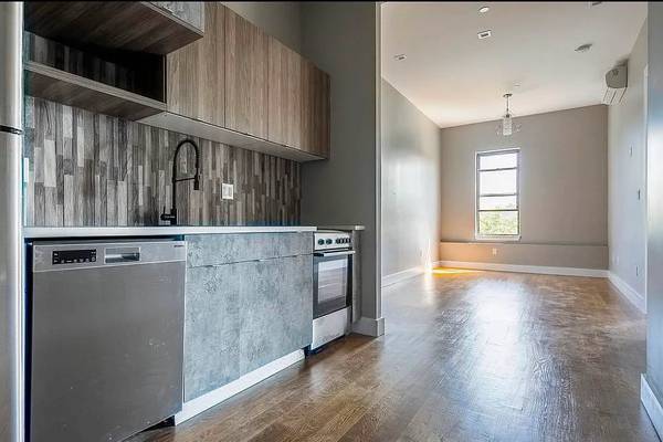 1BR/1BA Apartment · South San Francisco photo 3