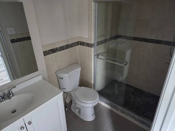1BR/1BA Apartment · Fairfax photo 4