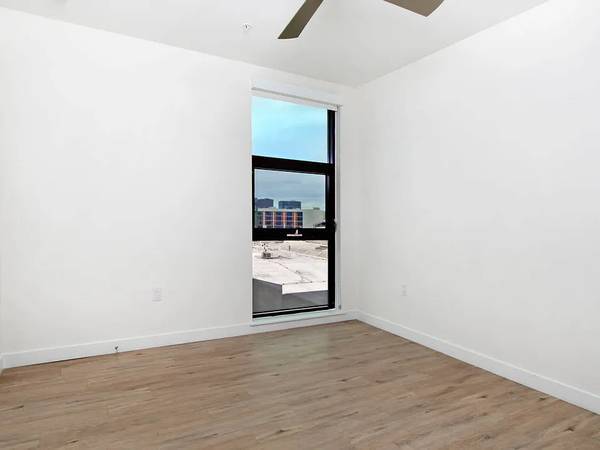 1BR/1BA Apartment · San Francisco photo 4