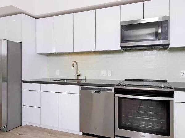 1BR/1BA Apartment · San Francisco photo 3
