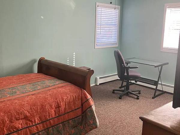 2BR/1BA Apartment · Menlo Park photo 2