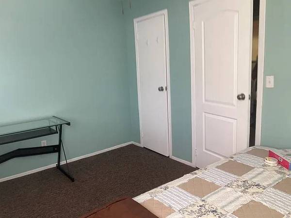 2BR/1BA Apartment · Menlo Park photo 4