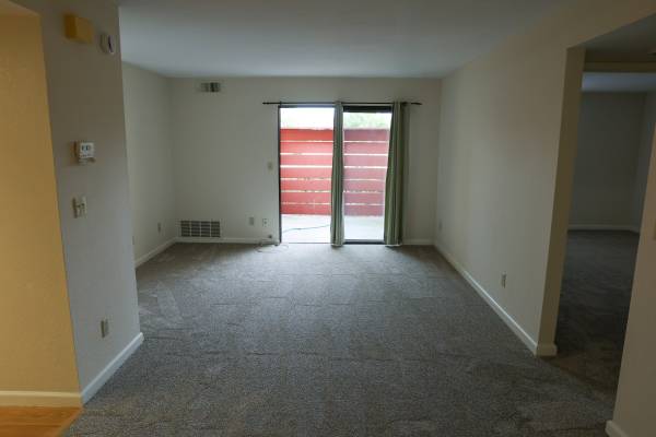 1BR/1BA Condo on Milton St · Union City photo 3