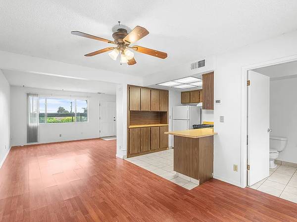 Two Story Townhouse with patio photo 2