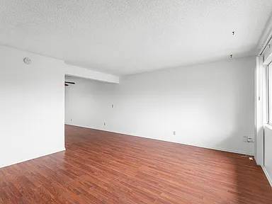 Two Story Townhouse with patio photo 5