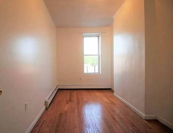2BR/1BA Apartment · San Francisco photo 4