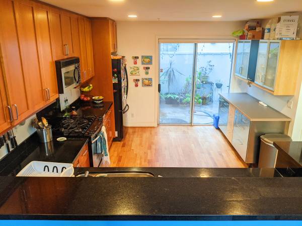 1BR/2BA Apartment · San Francisco photo 4