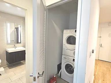 Apartments on 33rd St · Astoria photo 4