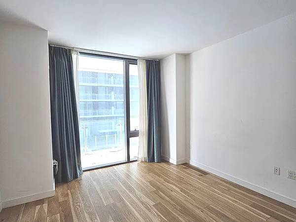 Apartments on 33rd St · Astoria photo 3