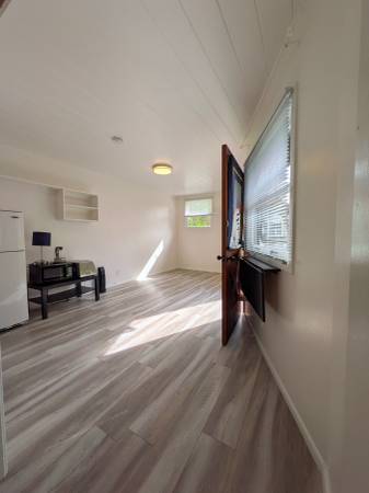 2BR/1BA Apartment · Redwood City photo 5
