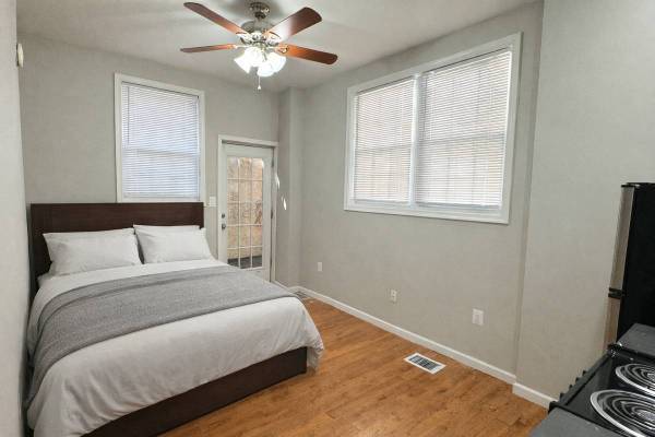 1BR/1BA Apartment · Emeryville photo 3