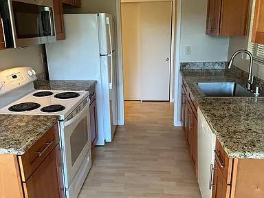 2BR/1BA Apartment on College Ave · Palo Alto photo 4