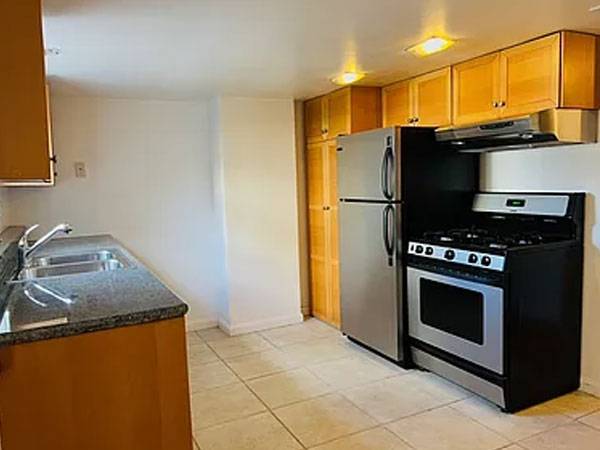 4BR/2BA Single Family House on San Antonio Ave · Alameda photo 4
