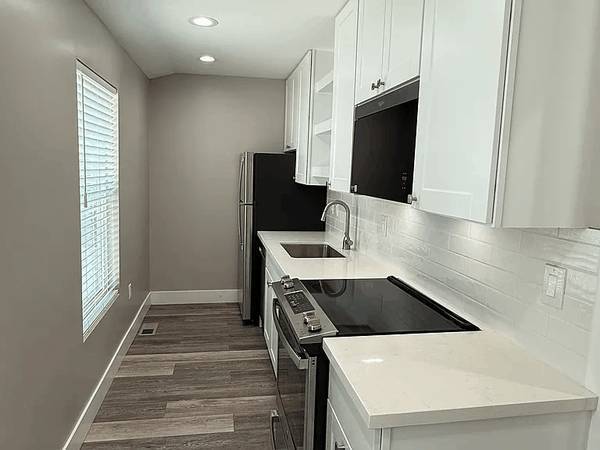 1BR/1BA Apartment · Capitola photo 2