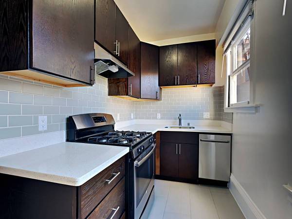 2BR/1BA Apartment · Mountain View photo 3