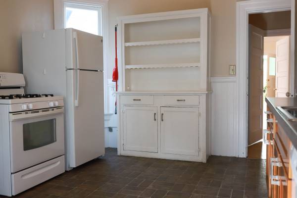 2 Bed, 1 Bath Noe Valley Flat w Office + Garden Patio photo 2