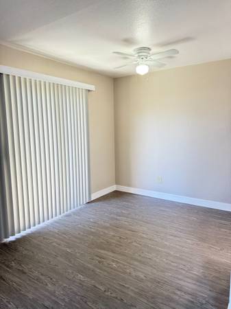 Townhouses on Memirial Dr · Hollister photo 3
