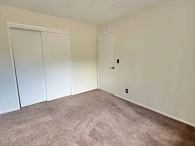 2BR/2BA Townhouse on 4th St · Novato photo 3