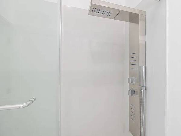 2BR/1BA Apartment · San Francisco photo 3