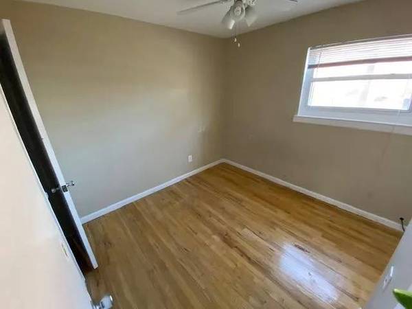 2BR/1BA Apartment · San Francisco photo 2