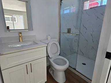 2BR/2BA Apartment · Richmond photo 5