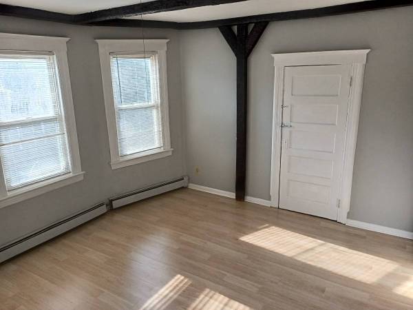 2BR/1BA Apartment · Daly City photo 2