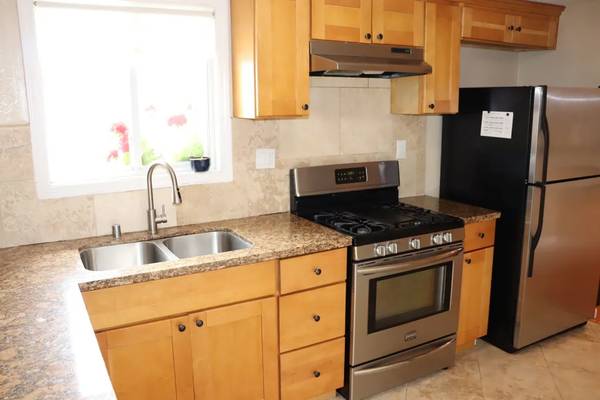 2BR/2BA Single Family House on Calaveras Rd · Milpitas photo 5