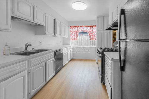 4BR/2BA Single Family House · Richmond photo 4