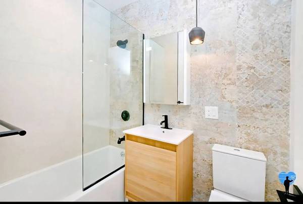 2BR/1BA Apartment · Daly City photo 5